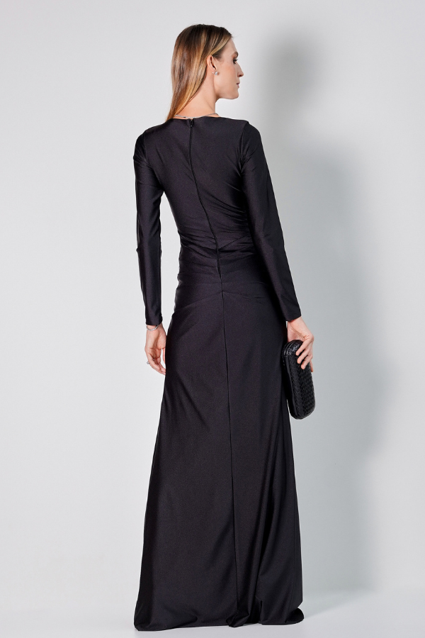 VESTIDO PRETO COM MANGAS LONGAS FRANZIDAS