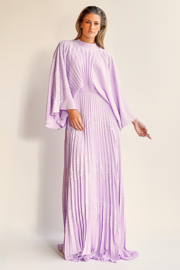 VESTIDO LONGO LILÁS DE RENDA COM MANGAS UNITY SEVEN