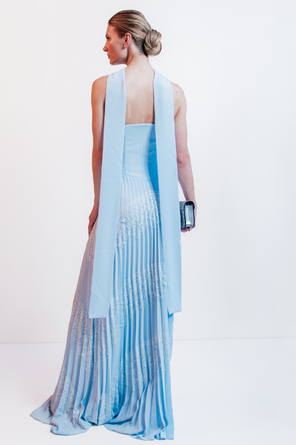 VESTIDO LONGO PLISSADO DE RENDA COM ECHARPE UNITY SEVEN