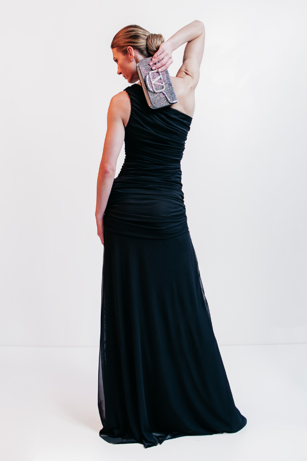 VESTIDO LONGO ASSIMETRICO PRETO UNITY SEVEN
