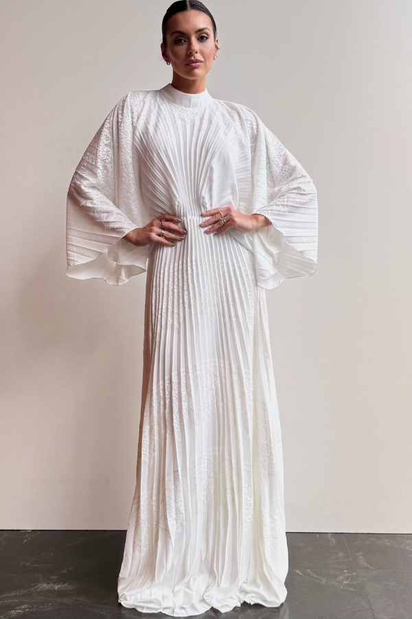 VESTIDO LONGO EM RENDA DE MANGAS LONGAS UNITY SEVEN