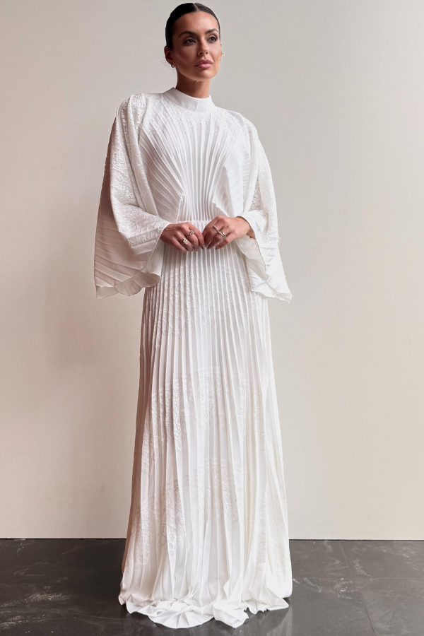VESTIDO LONGO EM RENDA DE MANGAS LONGAS UNITY SEVEN