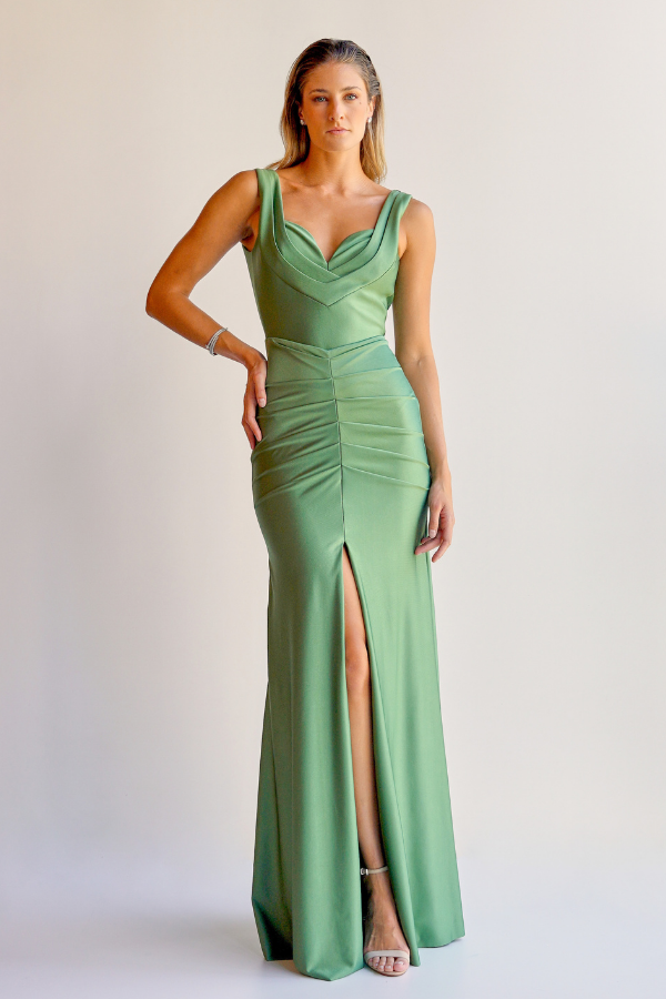 VESTIDO LONGO VERDE COM DECOTE DRAPEADO UNITY SEVEN