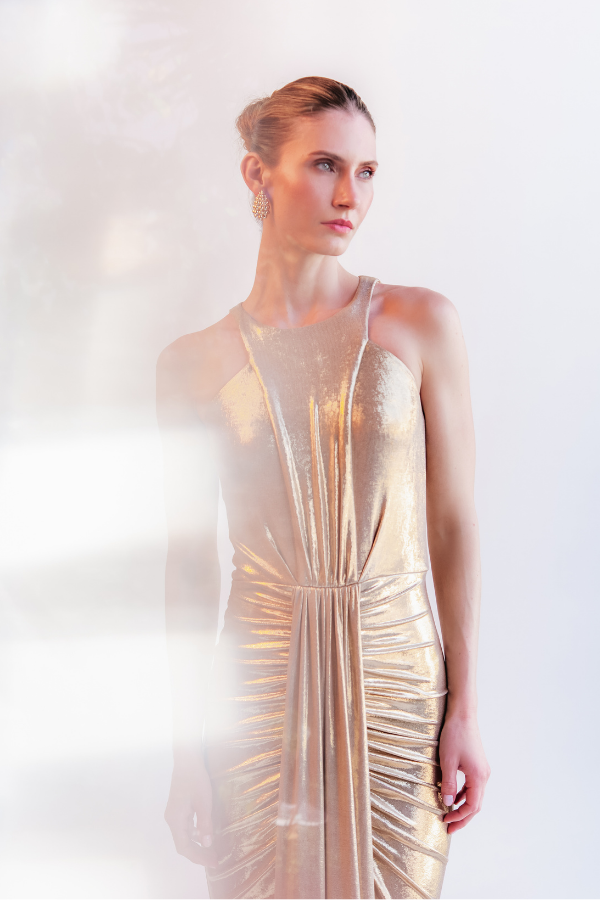 VESTIDO LONGO DOURADO METALIZADO UNITY SEVEN