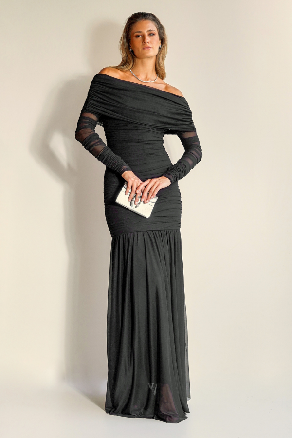VESTIDO LONGO PRETO DE MANGAS LONGAS UNITY SEVEN
