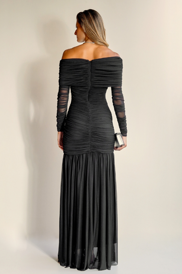 VESTIDO LONGO PRETO DE MANGAS LONGAS UNITY SEVEN